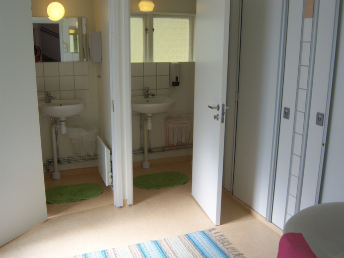 Bedroom 3, Vandrarhemmet Mangelgården - Hostel, Söderköping