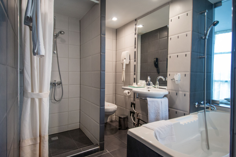 Bathroom 4, Hotel Burgas, Burgas