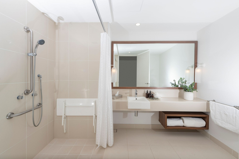 Bathroom 5, The Sands Torquay, Surf Coast - East