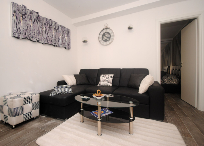 Others 5, Apartments Kogo, Split