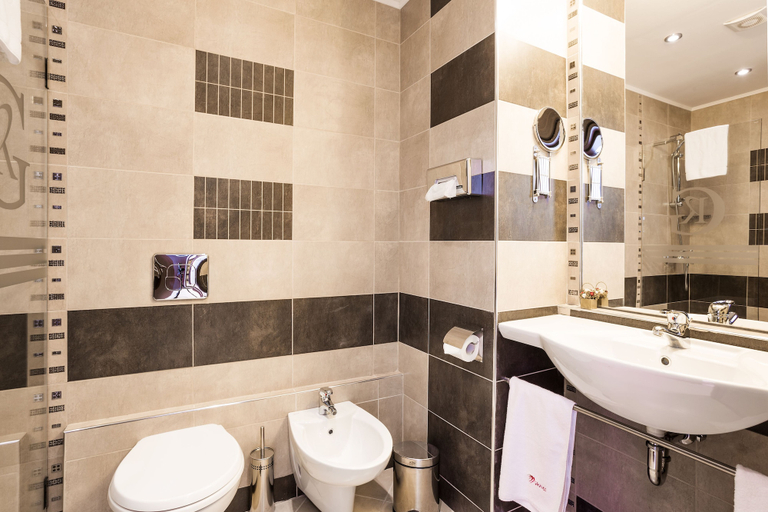 Bathroom 5, Grami Hotel Sofia, Stolichna