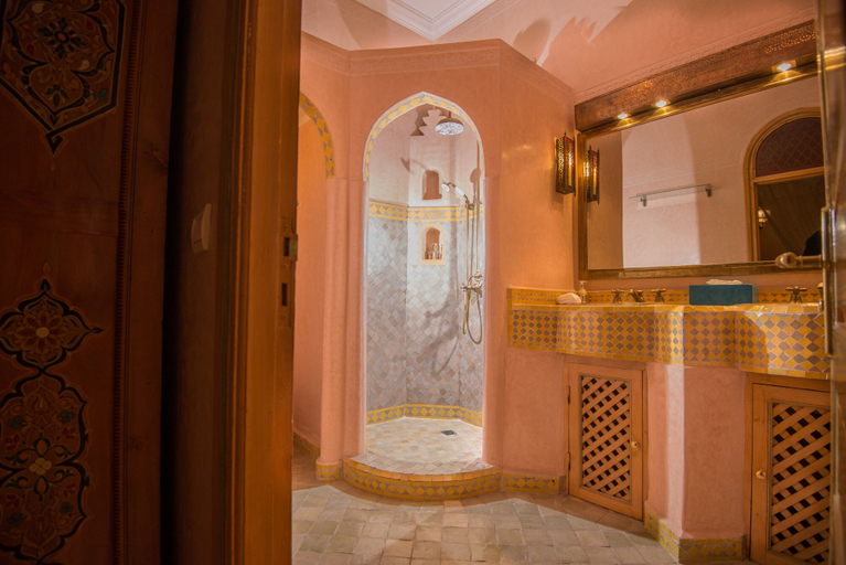 Bathroom 4, Riad Tahyra, Marrakech