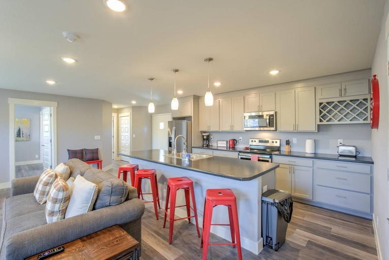 Others 1, 2BR Modern & Chic Comfy Home in Old Colorado, El Paso