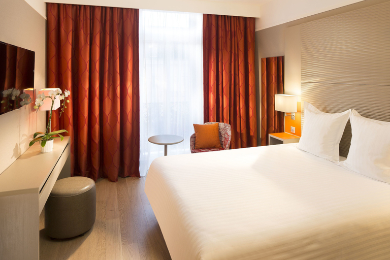 Bedroom 4, Hôtel Oceania Le Jura Dijon, Côte-d'Or