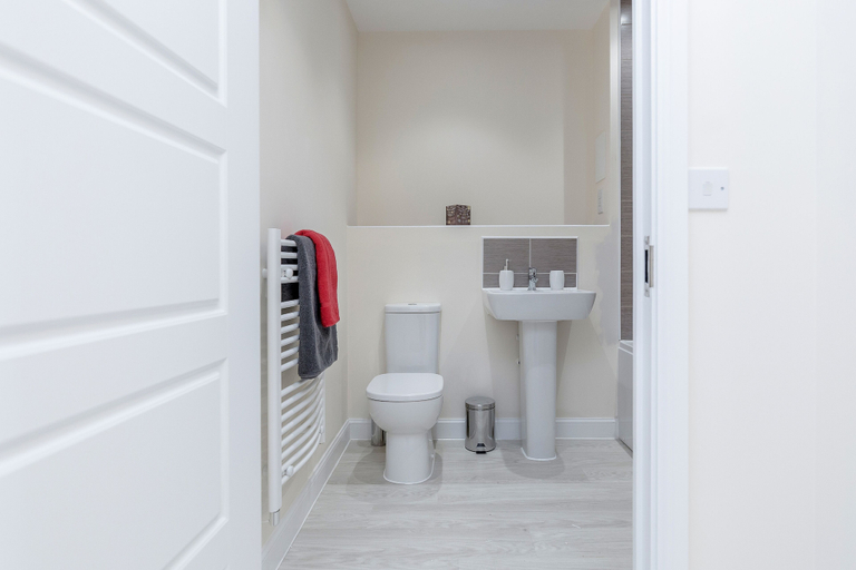 Bathroom 3, Harrow City Apartment, London