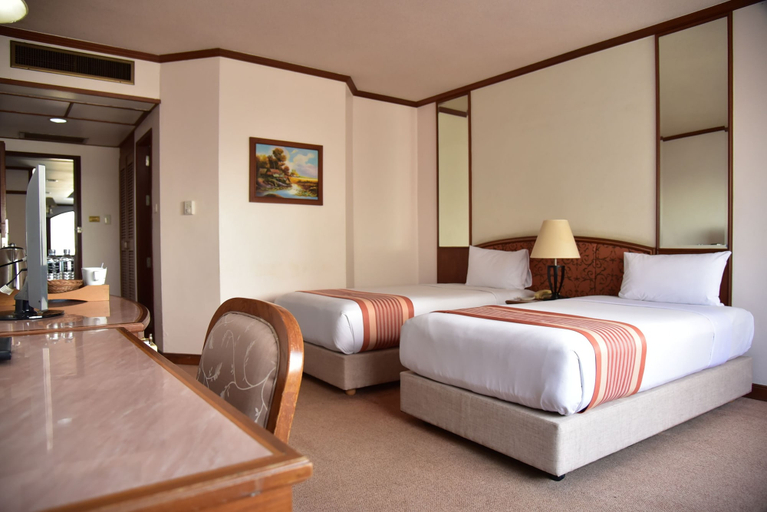 Bedroom 2, The Regency Hotel Hatyai, Hat Yai