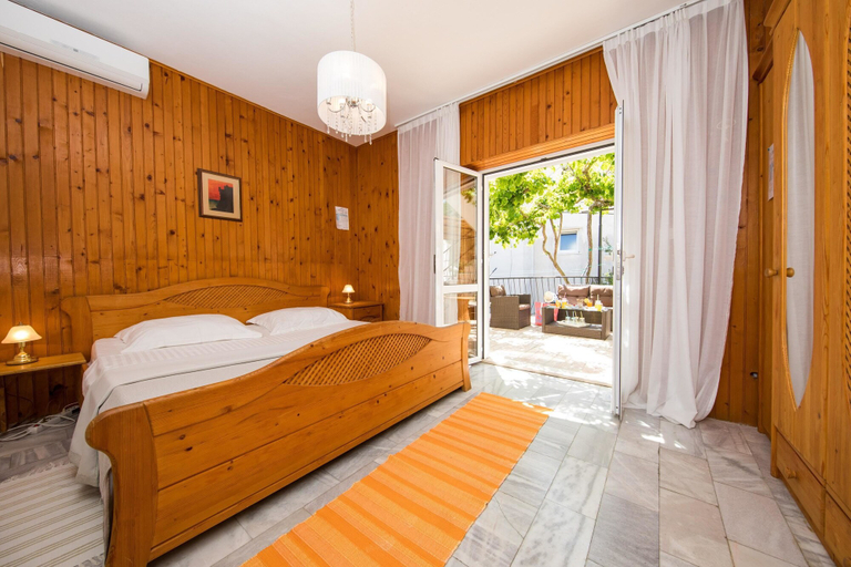 Bedroom 3, Guest House J&J, Pojezerje