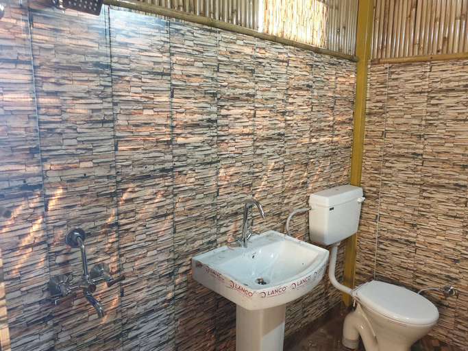 Bathroom, BSR Farms, Garhwal