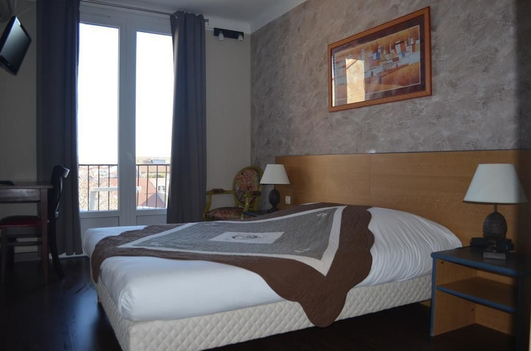 Bedroom 3, Hotel Regina, Hérault