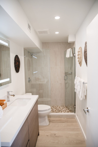 Bathroom, 1229 Apartments at Beachcomber Resort, Broward
