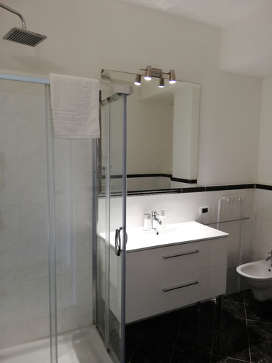 Bathroom 5, Villa Belvedere degli Ulivi, Ancona