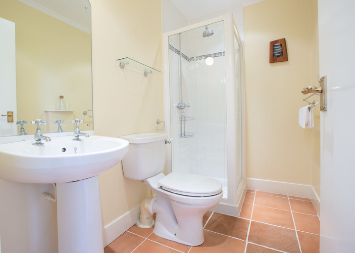 Bathroom 4, The Garret, Dumfries and Galloway
