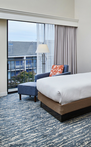 Bedroom 3, DoubleTree by Hilton Hotel Berkeley Marina, Alameda