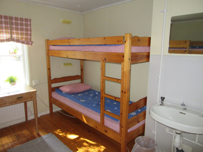 Bedroom 2, Vandrarhemmet Mangelgården - Hostel, Söderköping
