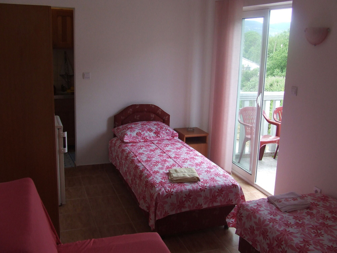 Bedroom 2, Apartments Lazović