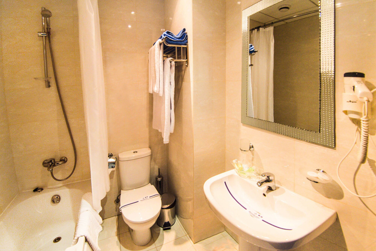 Bathroom, Black Sea Bugaz, Ovidiopol's'kyi
