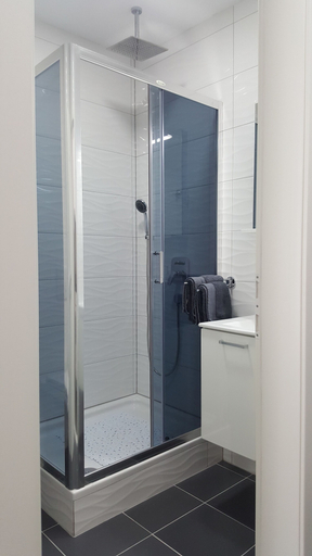 Bathroom 3, Grey house, Makarska