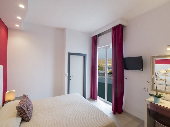Bedroom 3, Hotel Levante, Rimini