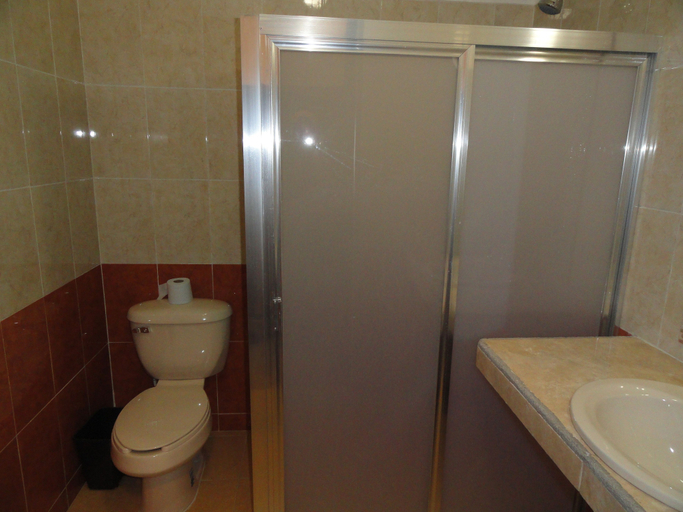 Bathroom 4, Las Dalias Inn, Mérida