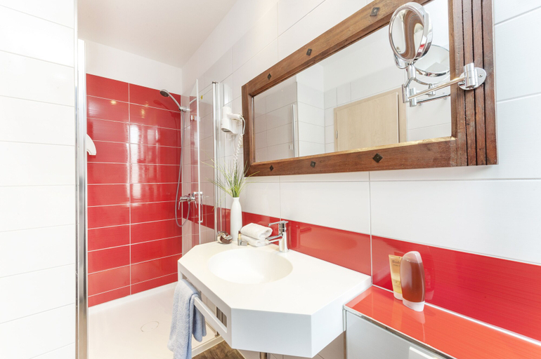 Bathroom 5, Hotel am Kurpark, Osterode am Harz