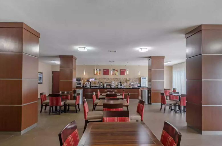 Food & Drinks 5, Comfort Suites Ennis, Ellis