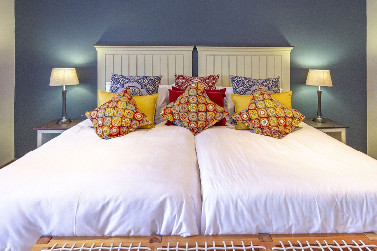Bedroom 4, Airlies Guest House, Cape Winelands