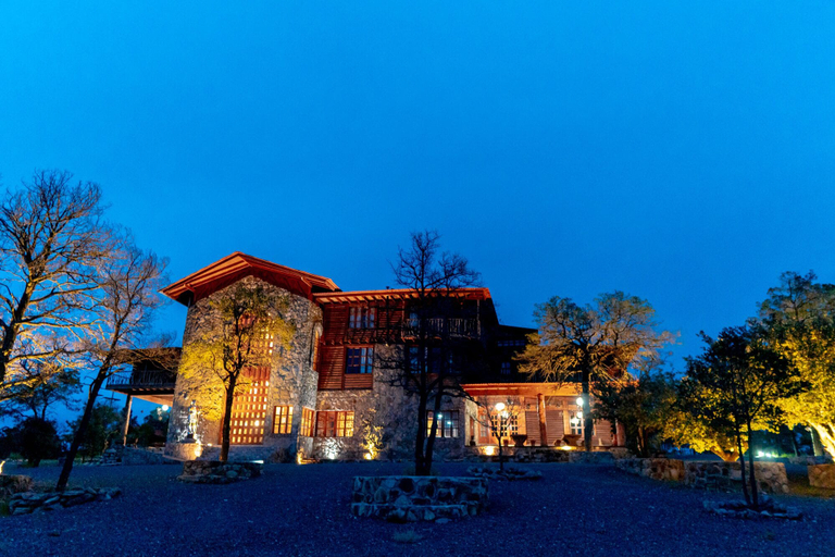 Exterior & Views