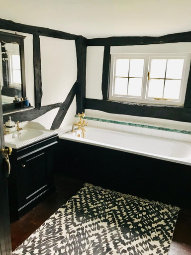 Bedroom 2, Oldlands Farm, West Sussex