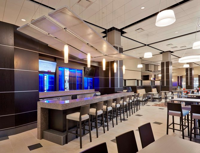 Food & Drinks 5, Doubletree By Hilton Lawrenceburg, Dearborn
