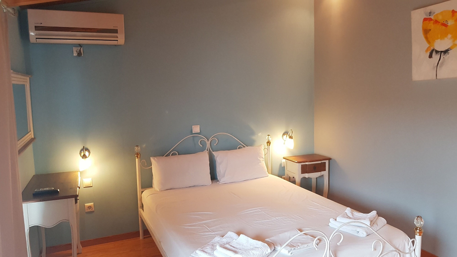 Bedroom 2, Lefkada Center Apartments, Ionian Islands
