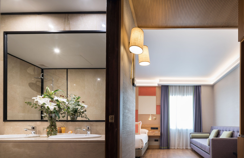 Bathroom 4, Hotel Principe Pio, Madrid