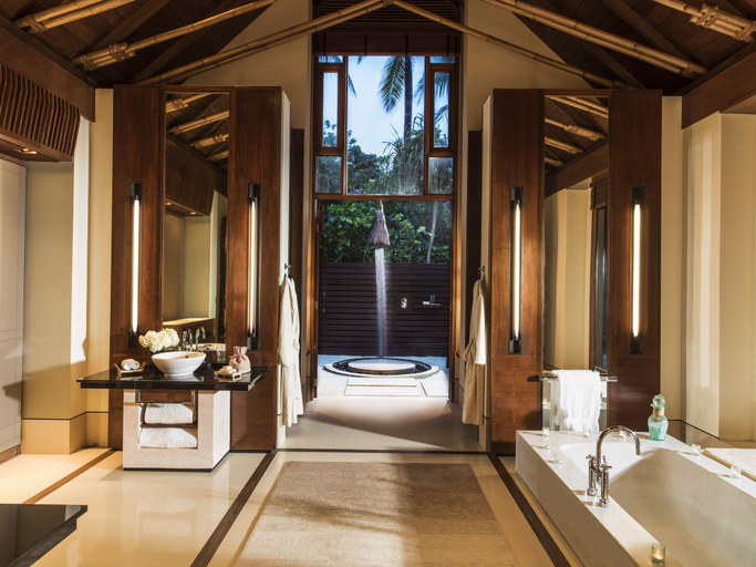 Bathroom 5, One&Only Reethi Rah, Kaafu Atoll