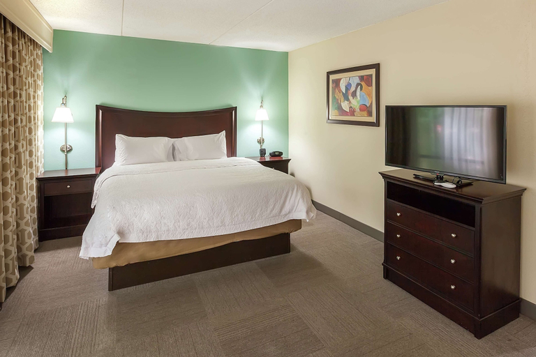 Bedroom 3, Hampton Inn Raleigh Garner, Wake