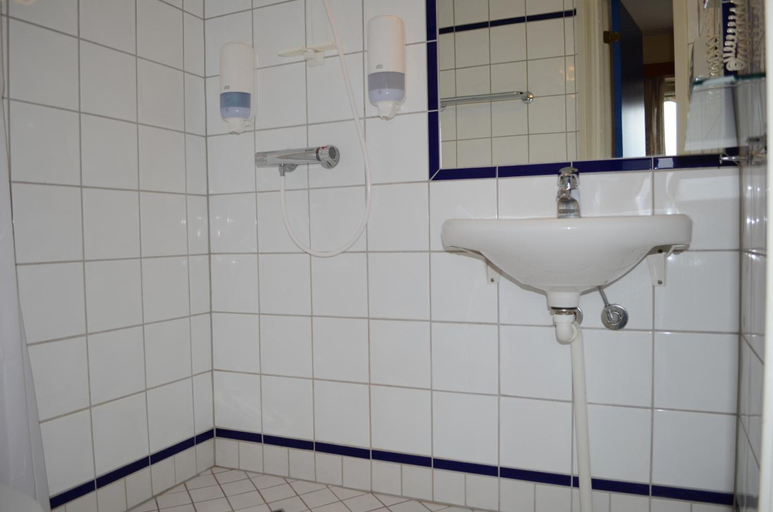 Bathroom 4, Storstua Omsorg og konferansesenter, Røyken