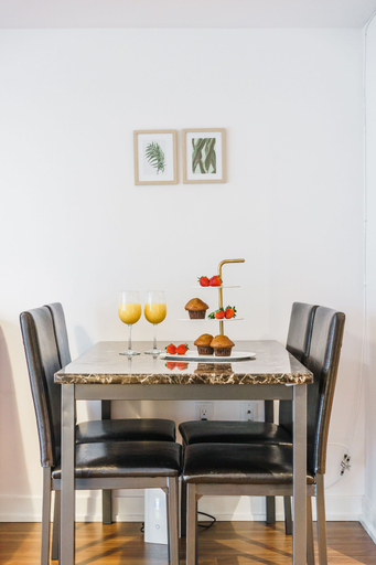 Others 5, Sarkar Suites - 75 Queens Wharf, Toronto