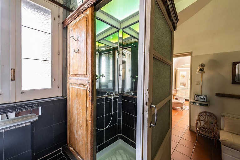 Bathroom 5, Palazzu Stidda, Catania