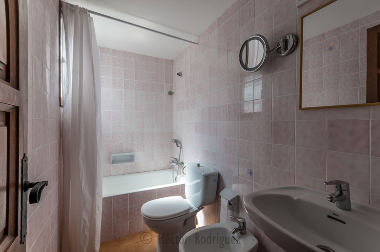 Bathroom, Tamariu Rustic, Girona