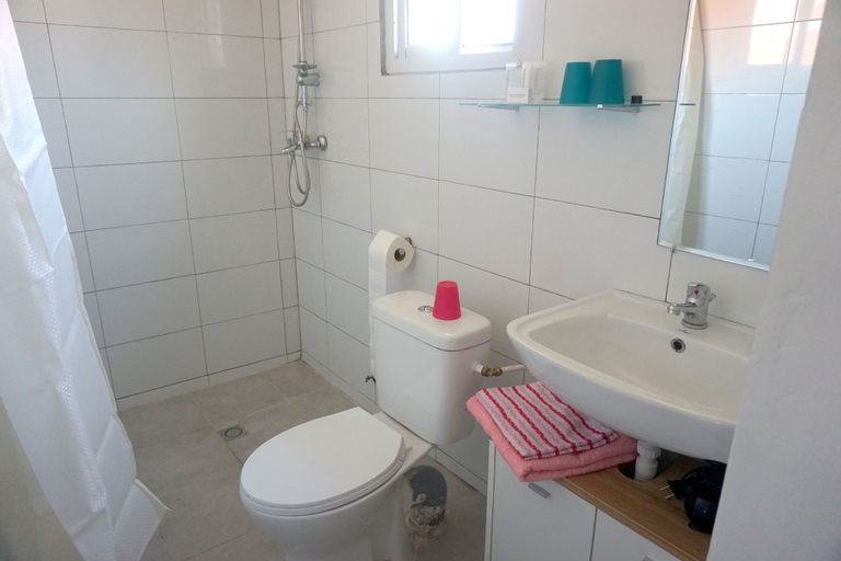 Bathroom 5, B&B Villa Calliandra, Kombo Saint Mary