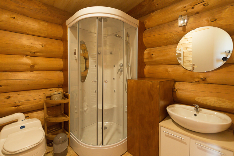 Bathroom 3, Domaine Ecôtelia, Gironde