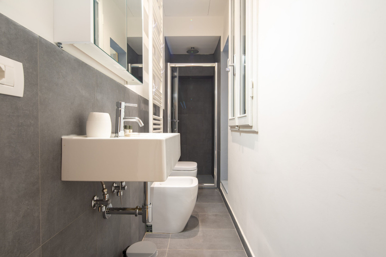 Bathroom 2, Bargello Modern by Mmega, Florence