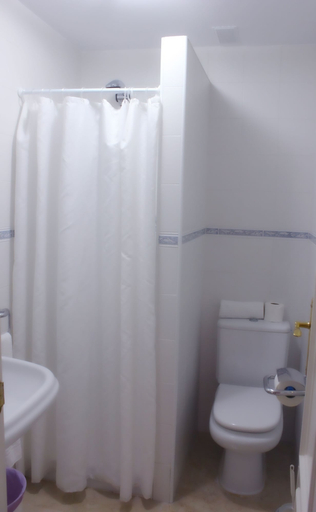 Bathroom 5, Hotel Apartamentos Manilva Sun, Málaga