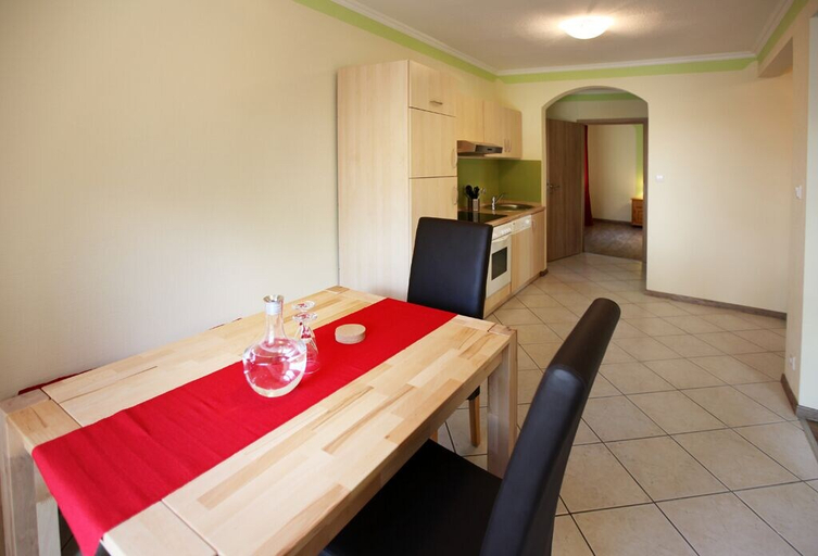 Others 4, Ferienwohnung Spatzennest, Südliche Weinstraße