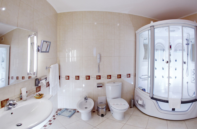 Bathroom 5, Berezka Hotel, Chelyabinsk gorsovet