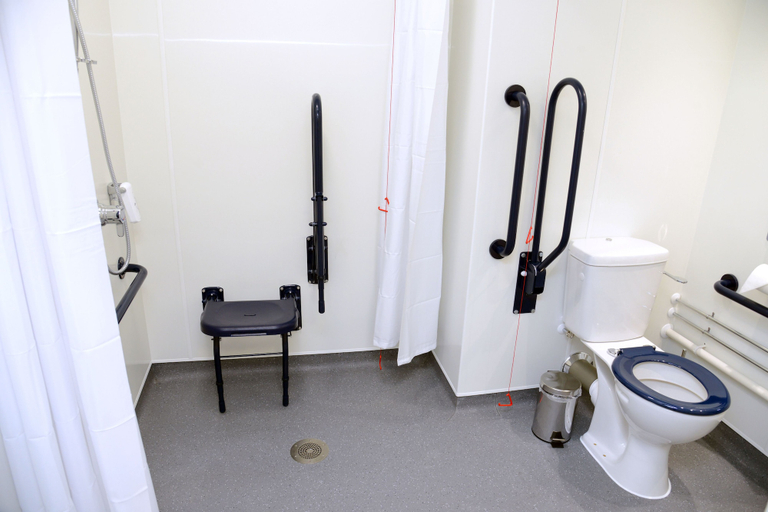 Bathroom 3, Gamston Lock, Nottingham by Marston's Inns, Nottinghamshire