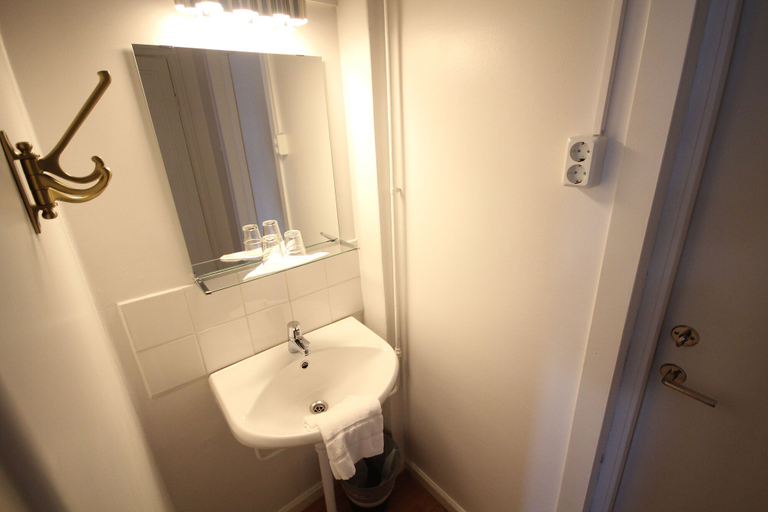 Bathroom 4, Vattengrändens Vandrarhem & Hotel, Norrköping