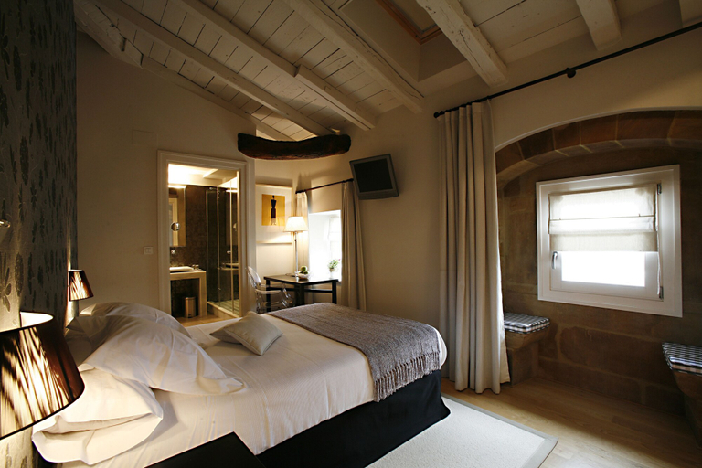 Bedroom 4, Hotel Palacio Muñatones, Vizcaya