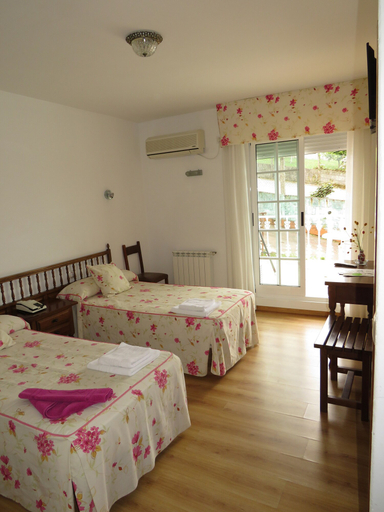 Bedroom 3, Baixamar, Pontevedra