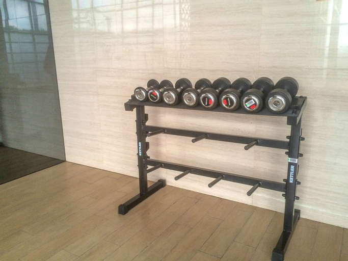 Sport & Beauty 5, Comfortable Premiere 1BR at The Oasis Apartment By Travelio, Cikarang