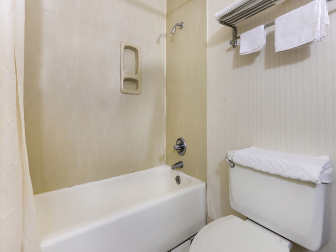 Bathroom 5, Americas Best Value Inn Springfield - Mansion View, Sangamon