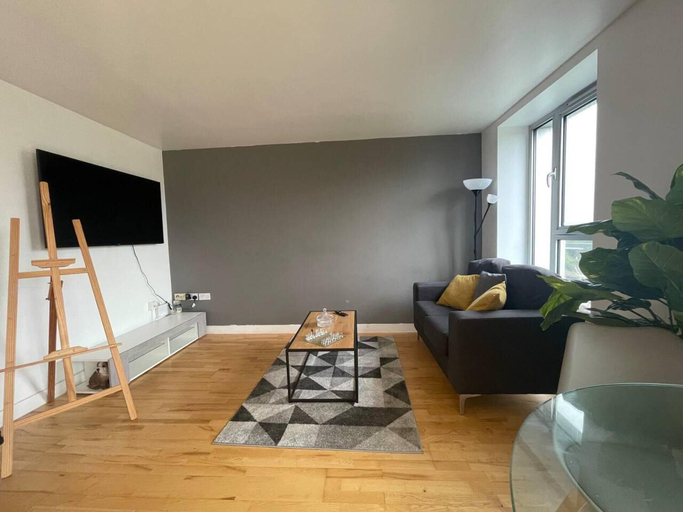 Others 5, Beautiful 1-bed Apartment in Manchester City, Manchester